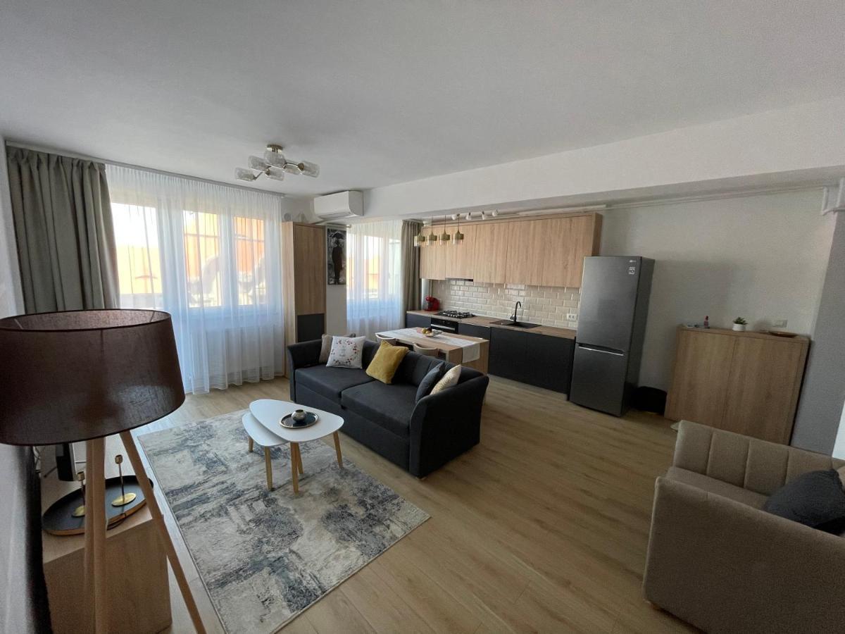 A Unique Ultra-central, Modern
